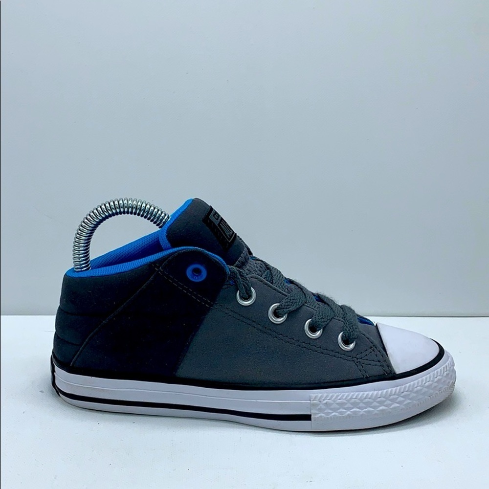 Youth Converse Chuck Taylor Hi Tops